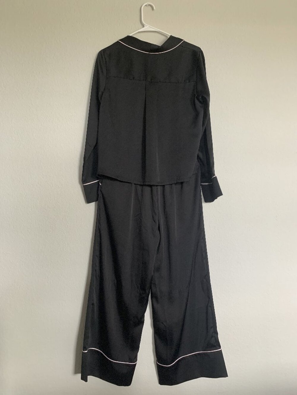 Kate Spade Pajama Set - Picture 2 of 6